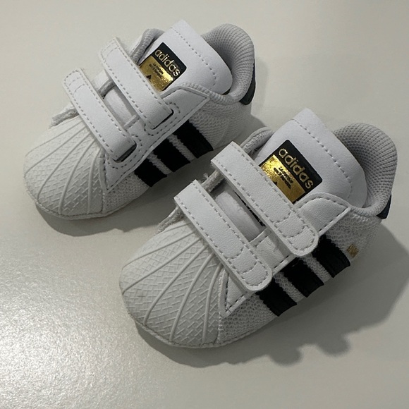 Adidas infant White Sneakers with Black Stripes - Picture 1 of 7